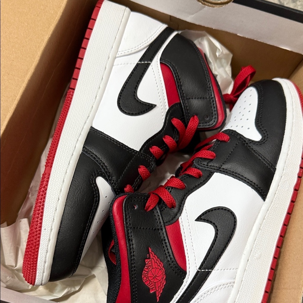 Nike Kids Black, White, and Red Sneakers - Picture 5 of 5